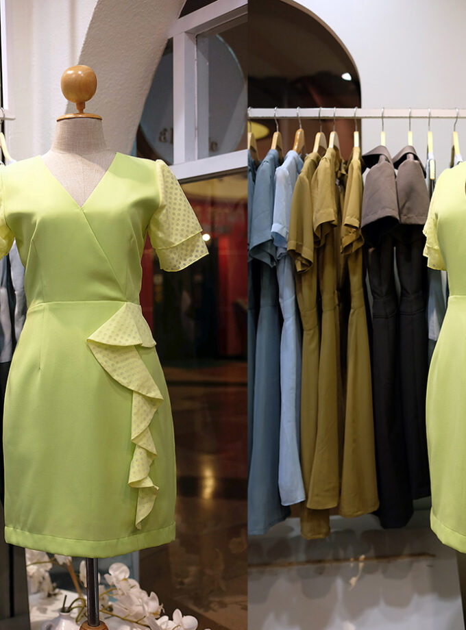 ชุดทำงาน ชุดบริษัท ชุดพนักงาน