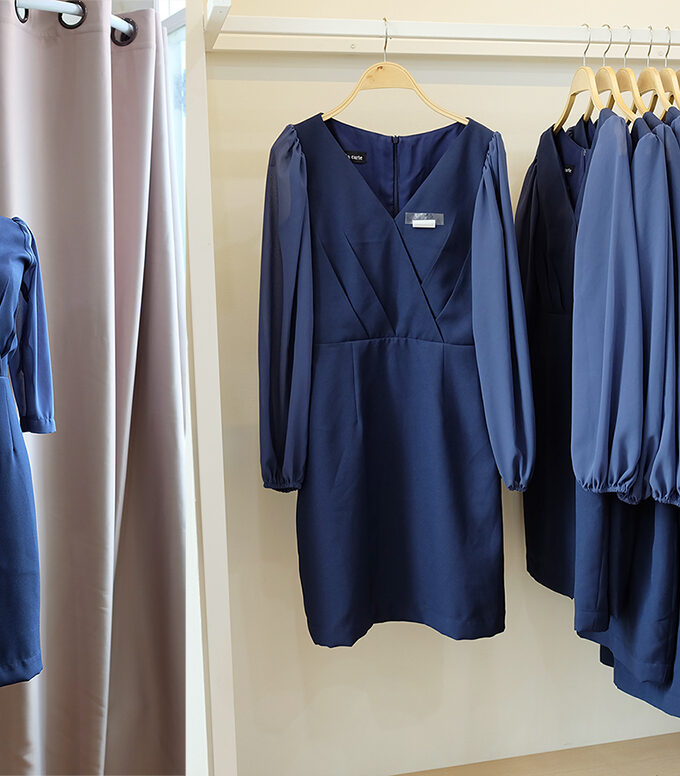 ชุดพนักงานบริษัท ชุดผู้แทน