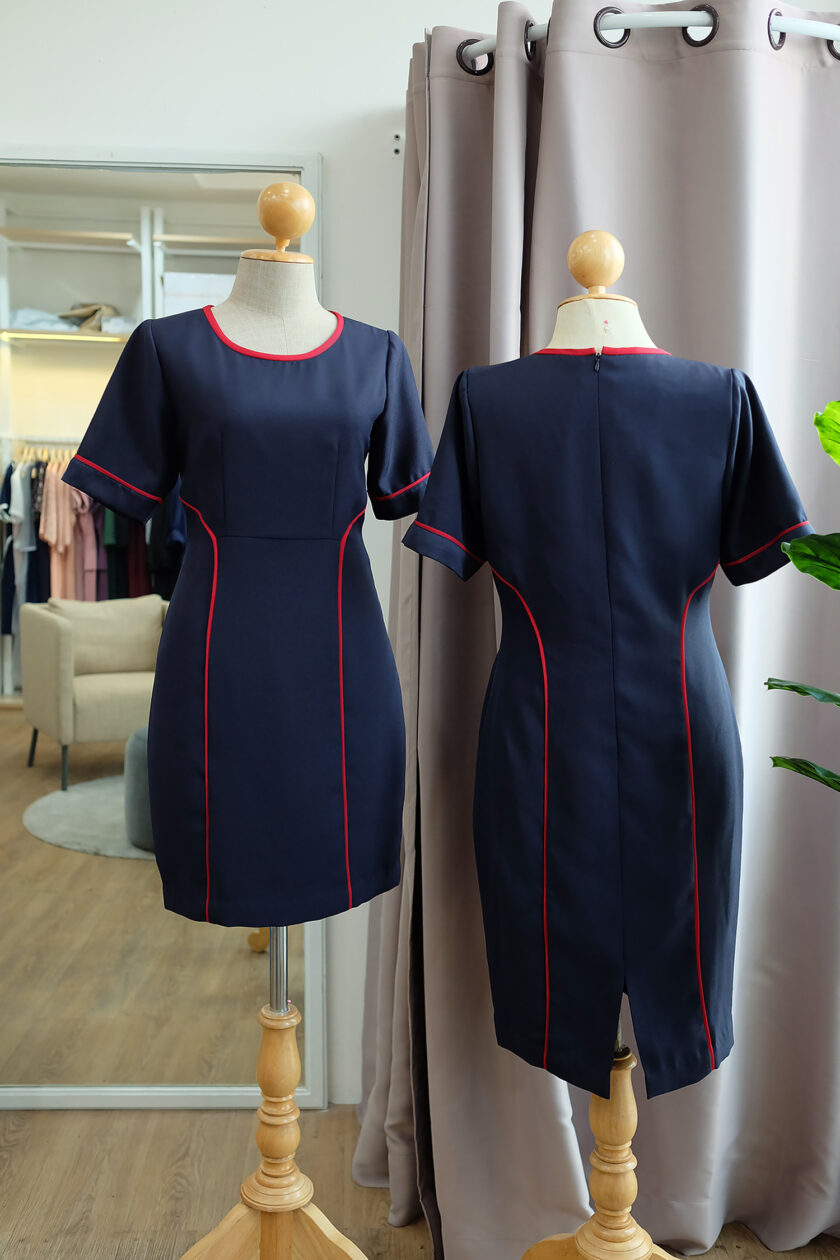 ชุดพนักงานต้อนรับ