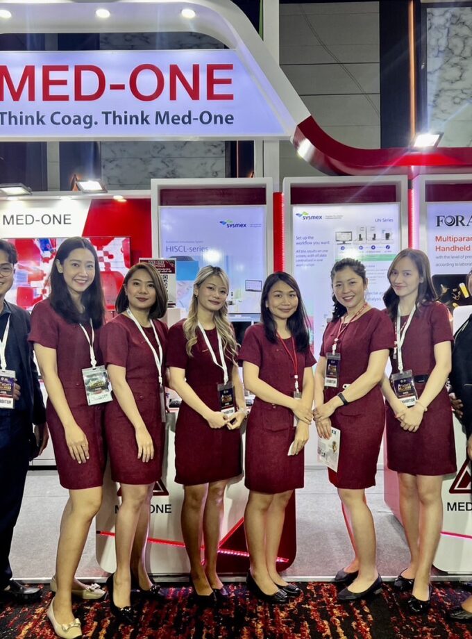 ชุดยูนิฟอร์ม เนื้อผ้าทวิตชาแนล